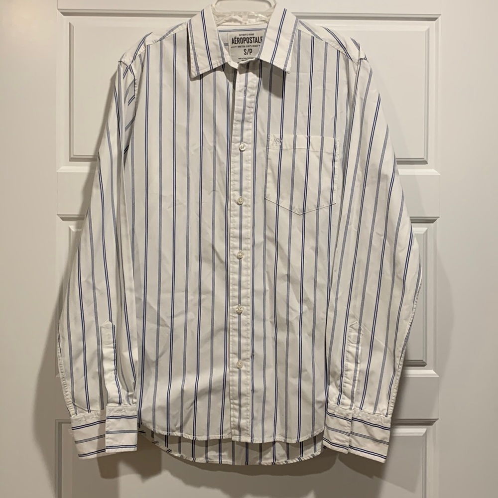 Crisp white mens small button down dress shirt Aeropostal